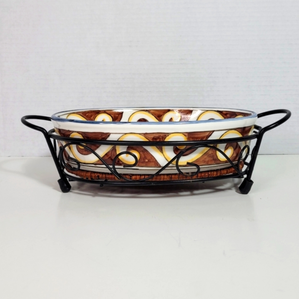 Temptations Oven to Table Beautiful Oval Dish w Metal Stand & Wicker Pad - Picture 4 of 16